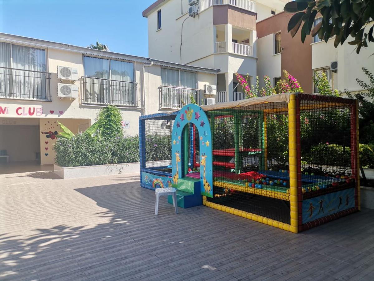 Side Yesiloez Hotel Exterior photo