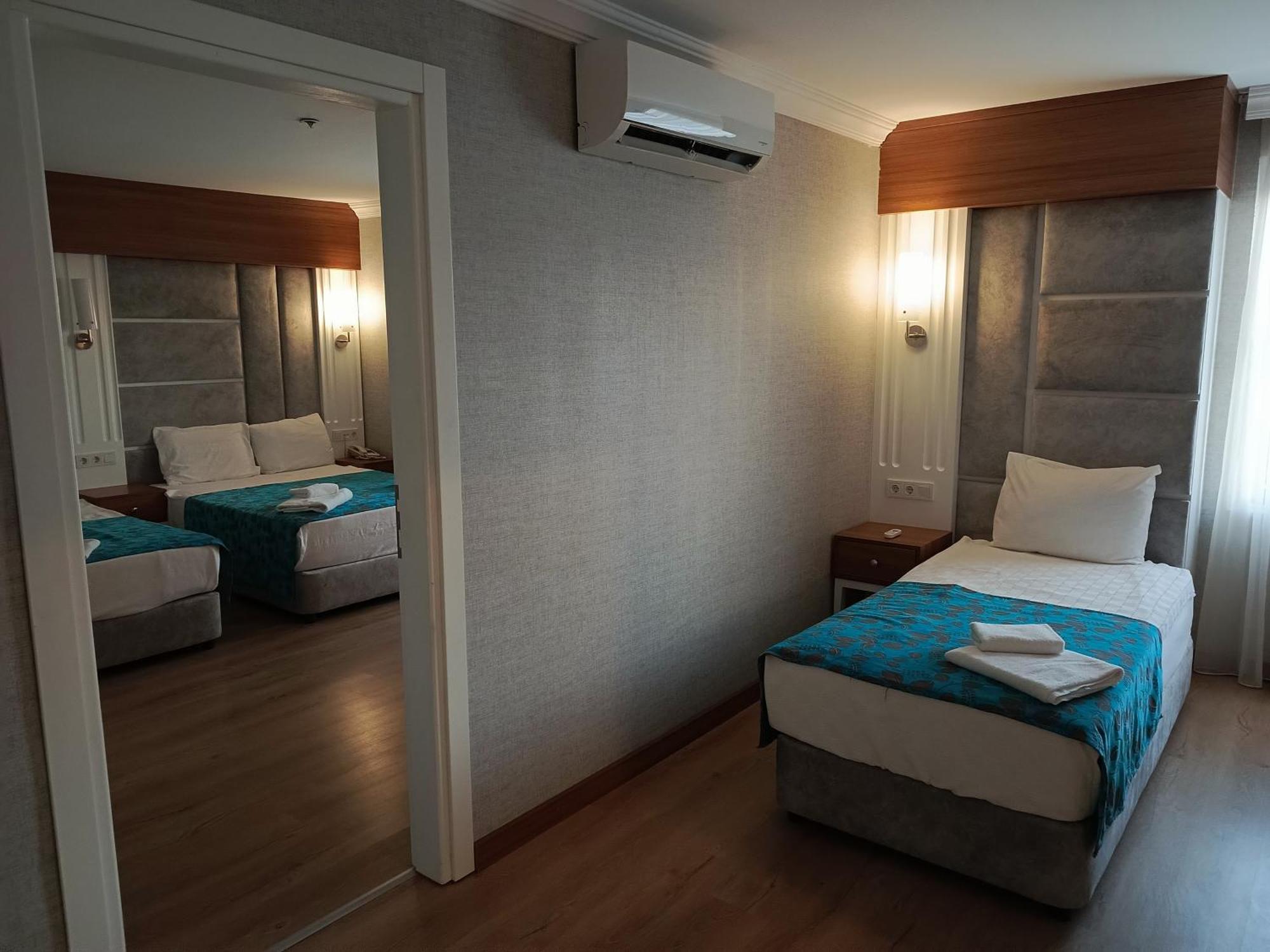 Side Yesiloez Hotel Exterior photo