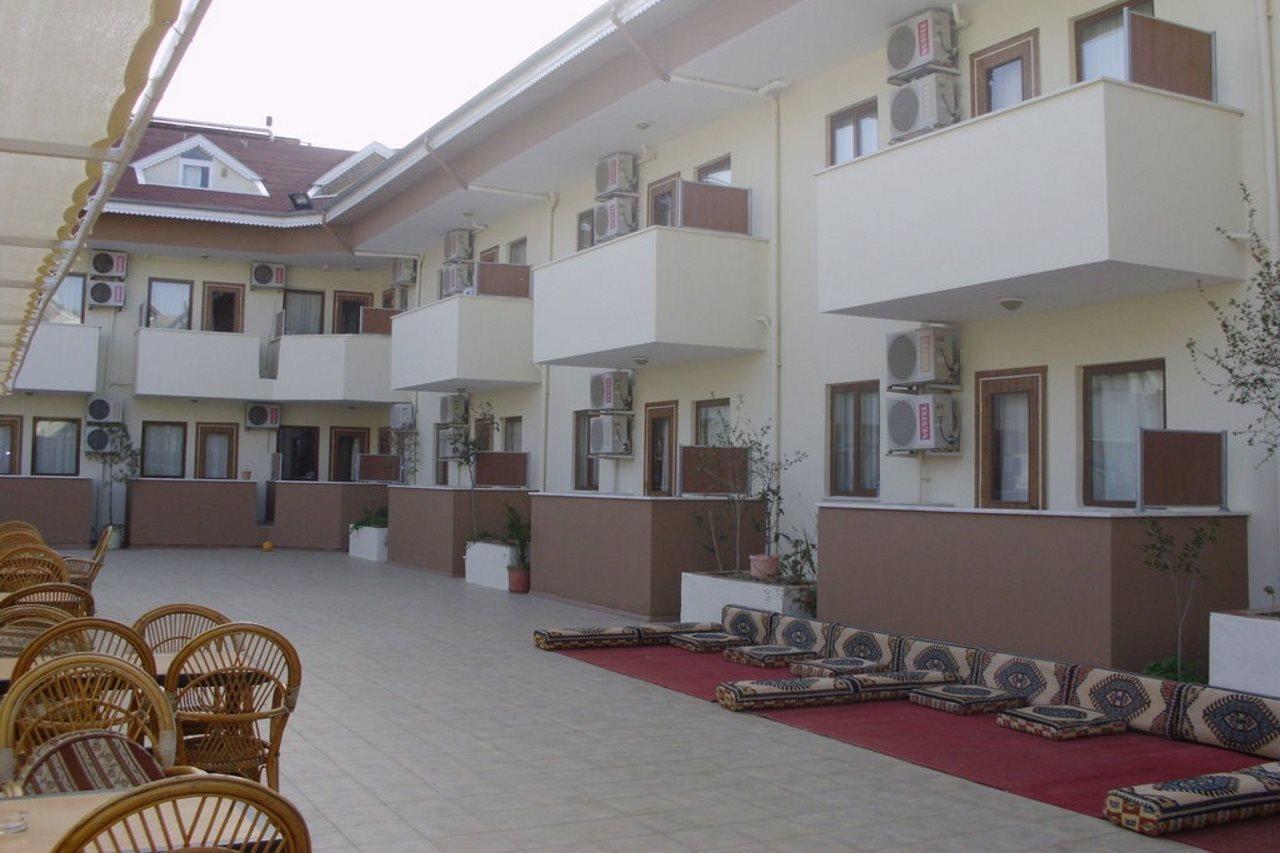 Side Yesiloez Hotel Exterior photo